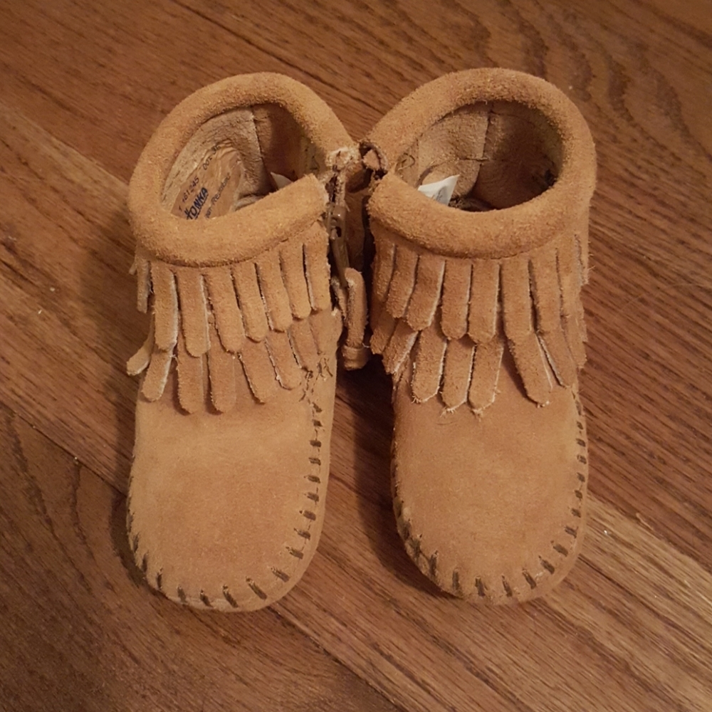 Minnetonka Double Fringe Baby Moccasins